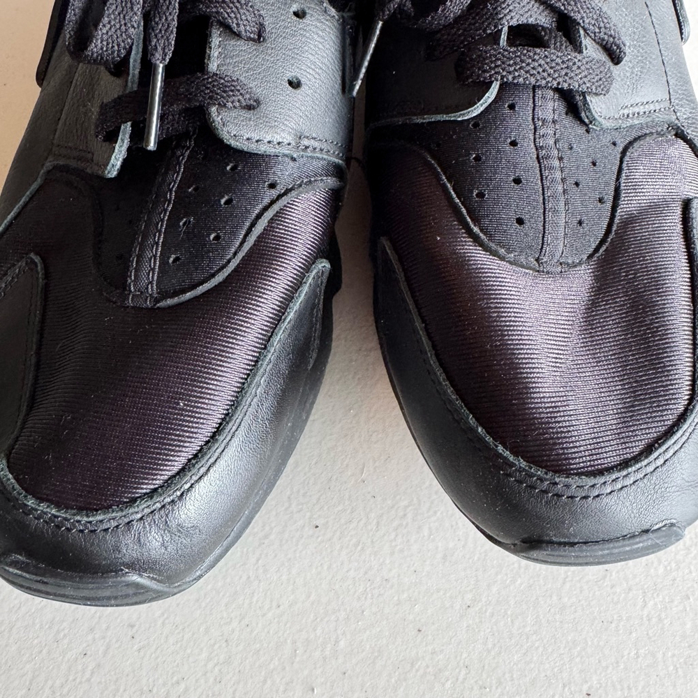 Nike Air Huarache Triple Black Sneakers size 13 - Picture 3 of 9